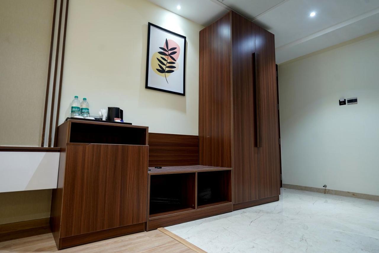 M2 Square By Monday Premium Hotel Nagpur Eksteriør billede