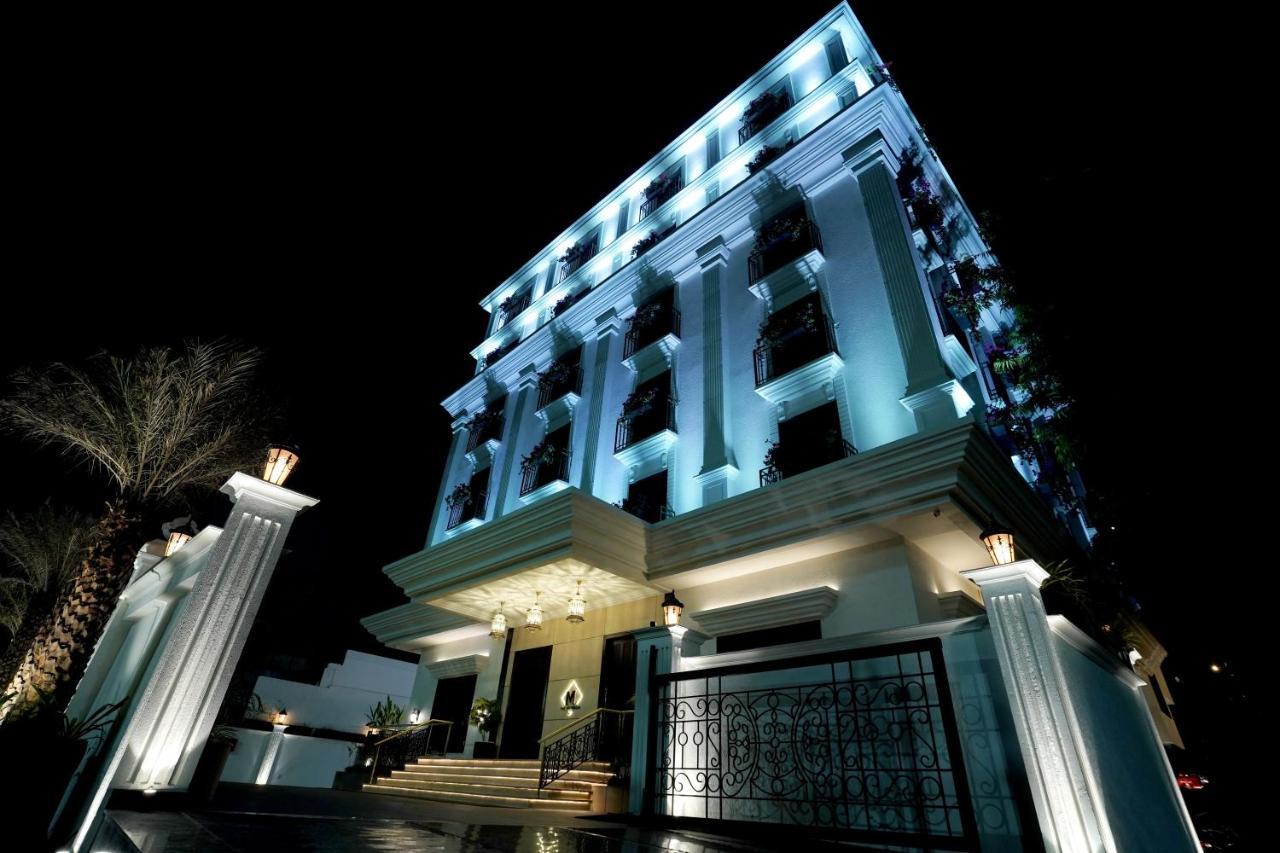 M2 Square By Monday Premium Hotel Nagpur Eksteriør billede